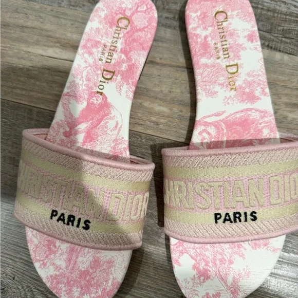 Pink Toile Slide Sandals - Picture 1 of 2